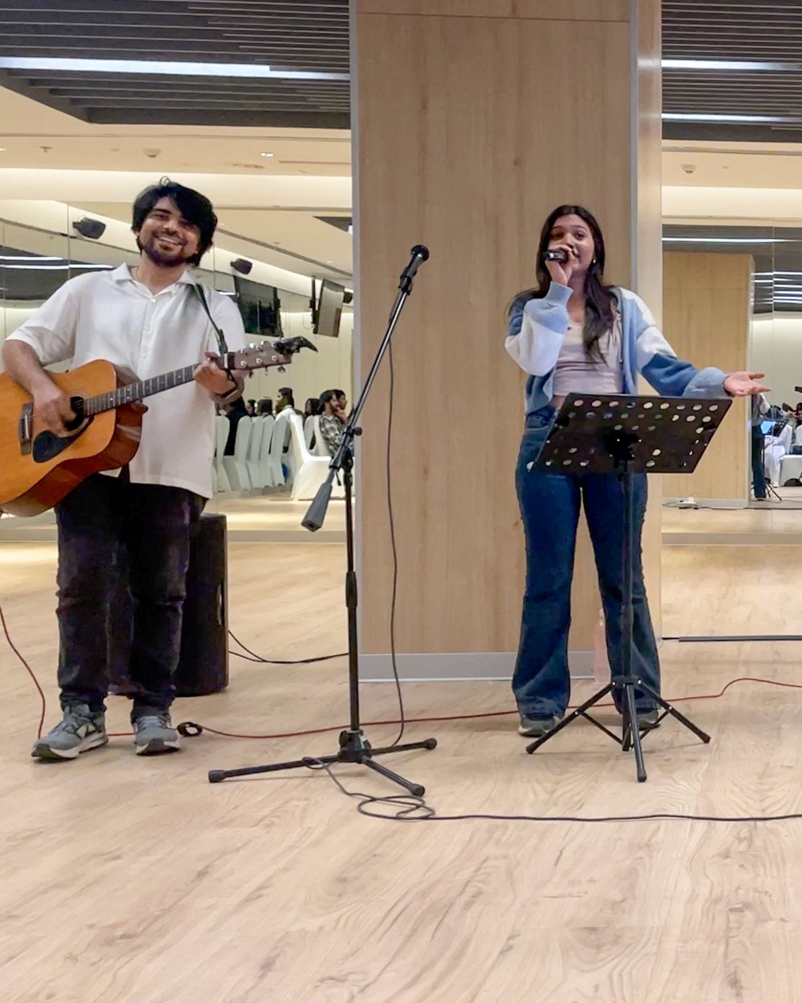 Soft spotlight on vocalist